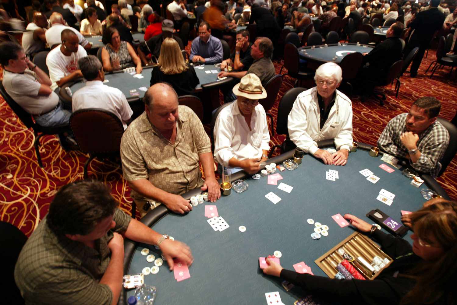 Developing Slot Games for the Metaverse: Revolutionizing Online Gaming